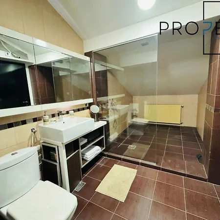 Lux Mary Apartment